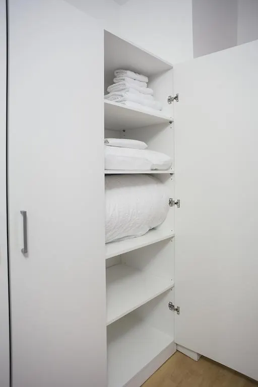 The Queen Luxury Apartments - Villa Serena 룩셈부르크 0*,