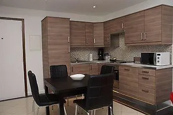 The Queen Luxury Apartments - Villa Serena 룩셈부르크 0*,  룩셈부르크