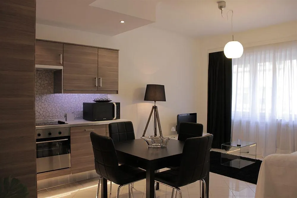 The Queen Luxury Apartments - Villa Serena 룩셈부르크 0*,